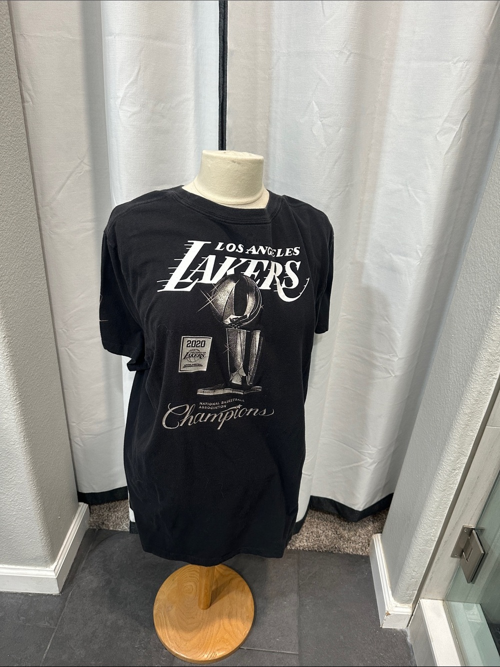 Los Angeles Lakers Black 2020 Champions Graphic Tee